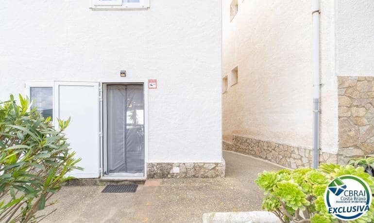 2 soveværelse Rækkehus til salg i Roses - € 299.000 (Ref: 9815812)