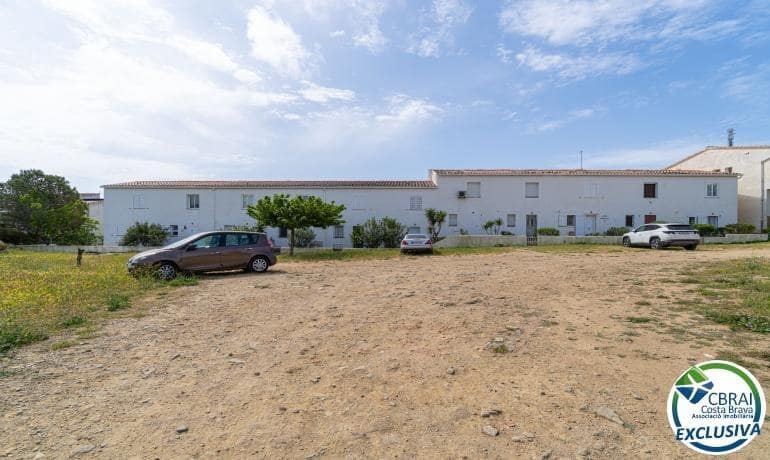 2 soveværelse Rækkehus til salg i Roses - € 299.000 (Ref: 9815812)