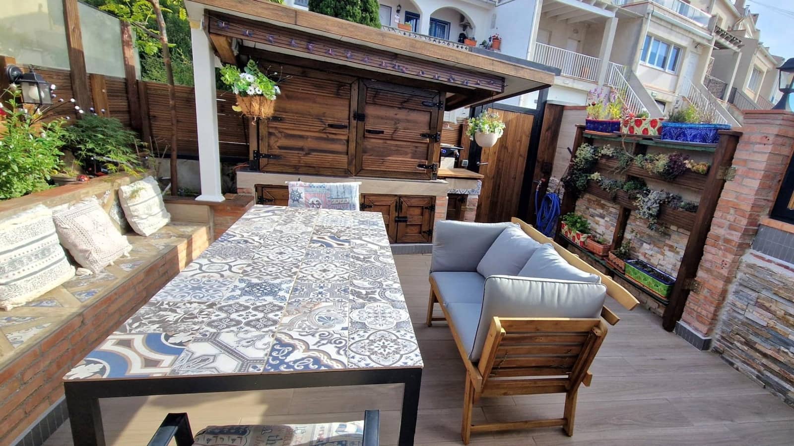 1 bedroom Townhouse for rent in Roses with pool garage - € 1,200 (Ref: 9833599)