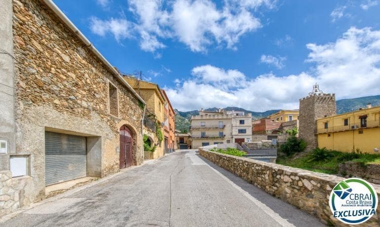 4 bedroom Townhouse for sale in Palau-saverdera with garage - € 349,000 (Ref: 9836622)