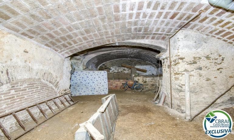 4 bedroom Townhouse for sale in Palau-saverdera with garage - € 349,000 (Ref: 9836622)