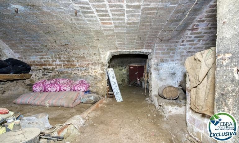 4 bedroom Townhouse for sale in Palau-saverdera with garage - € 349,000 (Ref: 9836622)