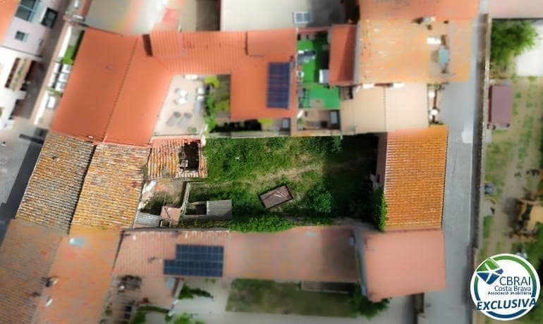 4 bedroom Townhouse for sale in Palau-saverdera with garage - € 349,000 (Ref: 9836622)