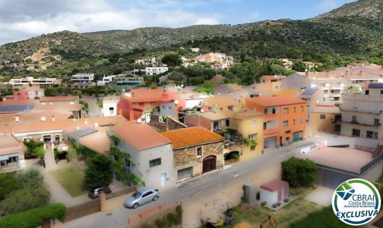 4 bedroom Townhouse for sale in Palau-saverdera with garage - € 349,000 (Ref: 9836622)