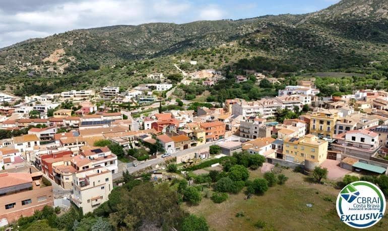 4 bedroom Townhouse for sale in Palau-saverdera with garage - € 349,000 (Ref: 9836622)