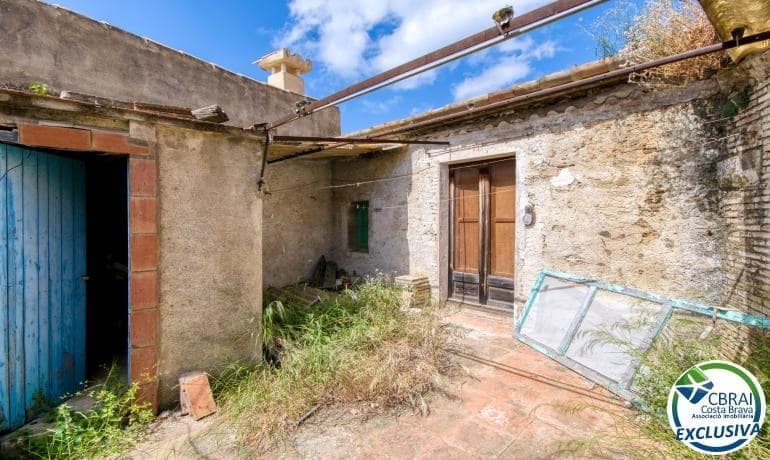 4 bedroom Townhouse for sale in Palau-saverdera with garage - € 349,000 (Ref: 9836622)