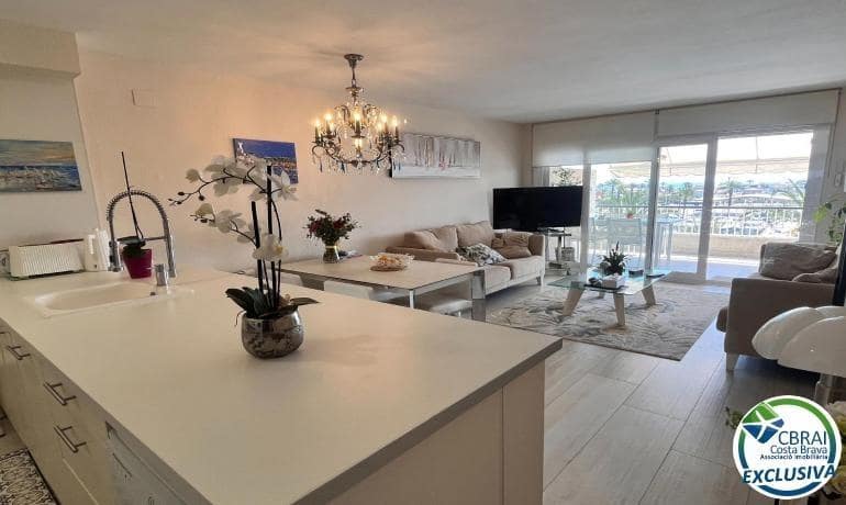 2 bedroom Apartment for sale in Empuriabrava - € 325,000 (Ref: 9840359)