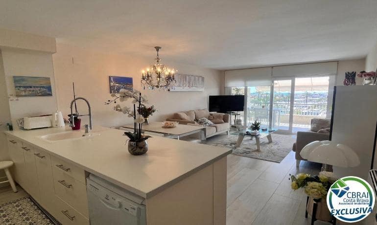 2 bedroom Apartment for sale in Empuriabrava - € 325,000 (Ref: 9840359)