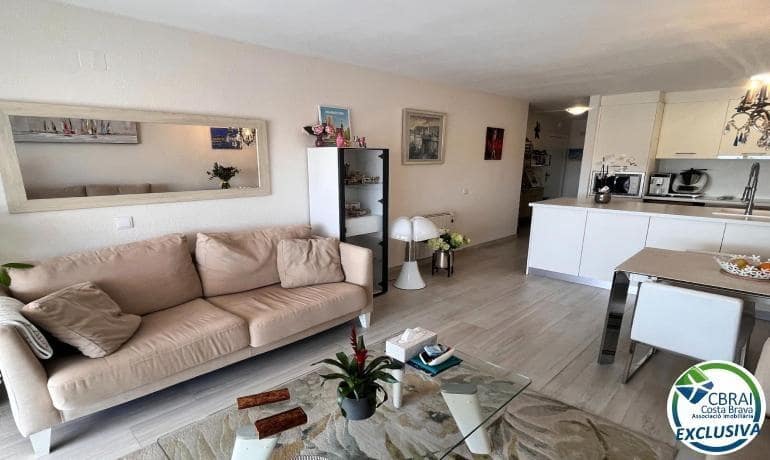 2 bedroom Apartment for sale in Empuriabrava - € 325,000 (Ref: 9840359)