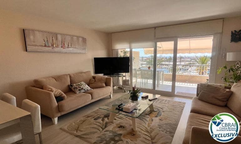 2 bedroom Apartment for sale in Empuriabrava - € 325,000 (Ref: 9840359)