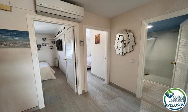 2 bedroom Apartment for sale in Empuriabrava - € 325,000 (Ref: 9840359)