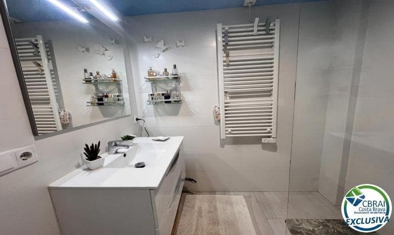 2 bedroom Apartment for sale in Empuriabrava - € 325,000 (Ref: 9840359)
