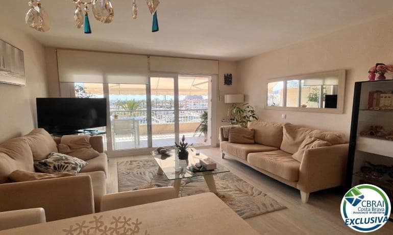 2 bedroom Apartment for sale in Empuriabrava - € 325,000 (Ref: 9840359)
