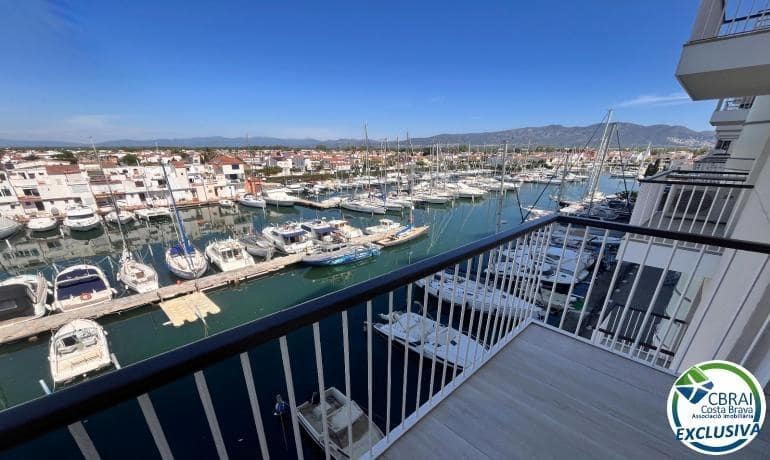 2 bedroom Apartment for sale in Empuriabrava - € 325,000 (Ref: 9840359)