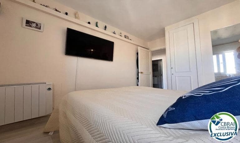 2 bedroom Apartment for sale in Empuriabrava - € 325,000 (Ref: 9840359)
