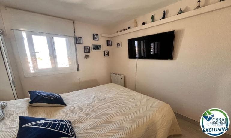 2 bedroom Apartment for sale in Empuriabrava - € 325,000 (Ref: 9840359)