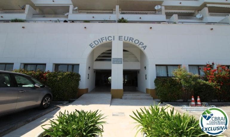 2 bedroom Apartment for sale in Empuriabrava - € 325,000 (Ref: 9840359)