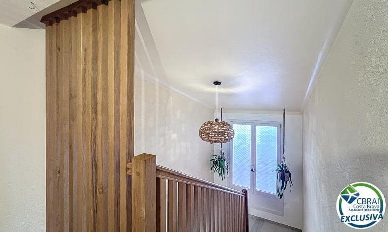 5 makuuhuone Huvila myytävänä paikassa Empuriabrava - 595 000 € (Ref: 9846177)