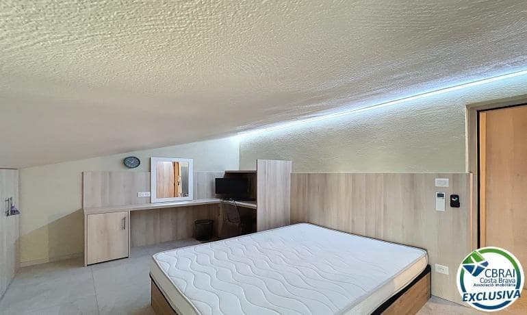 5 makuuhuone Huvila myytävänä paikassa Empuriabrava - 595 000 € (Ref: 9846177)