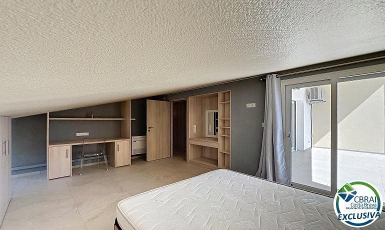 5 makuuhuone Huvila myytävänä paikassa Empuriabrava - 595 000 € (Ref: 9846177)