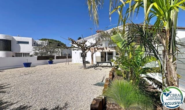 5 makuuhuone Huvila myytävänä paikassa Empuriabrava, Castelló d'Empúries - 595 000 € (Ref: 9846177)