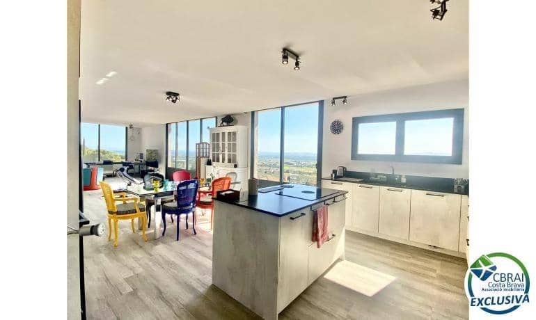 4 bedroom Villa for sale in Pau with pool - € 995,000 (Ref: 9846179)
