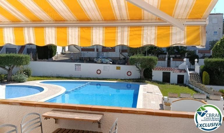 1 bedroom Apartment for sale in Roses with pool - € 145,000 (Ref: 9851695)