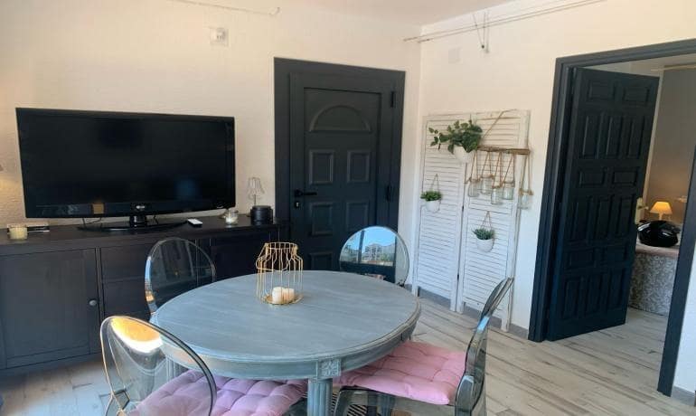 1 bedroom Apartment for sale in Roses with pool - € 145,000 (Ref: 9851695)