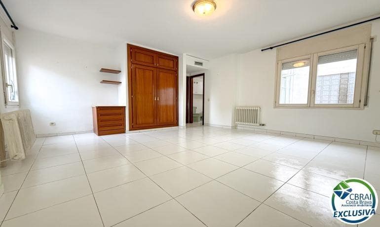 4 soveværelse Lejlighed til salg i Figueres - € 185.000 (Ref: 9855378)