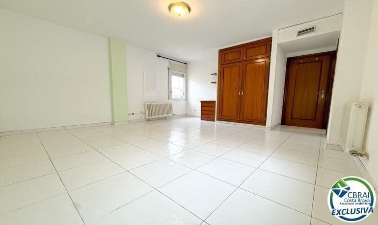 4 soveværelse Lejlighed til salg i Figueres - € 185.000 (Ref: 9855378)