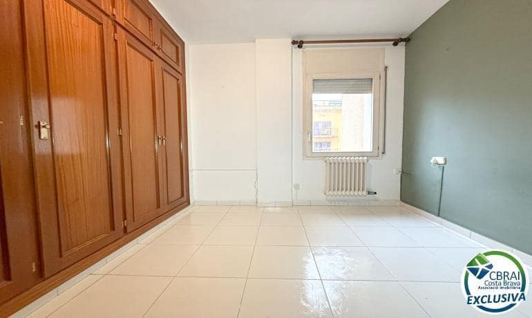 4 soveværelse Lejlighed til salg i Figueres - € 185.000 (Ref: 9855378)