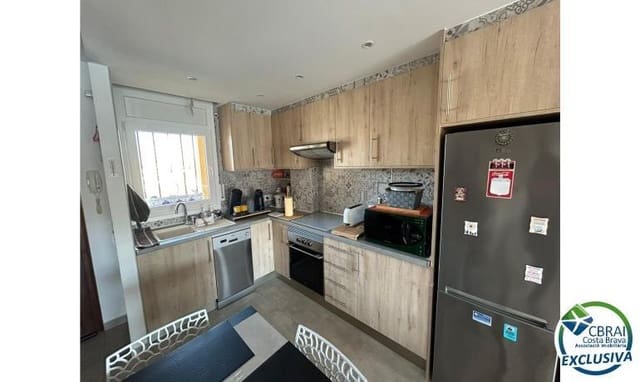 3 soveværelse Byhus til salg i Empuriabrava, Castelló d'Empúries med garage - € 379.000 (Ref: 9855380)