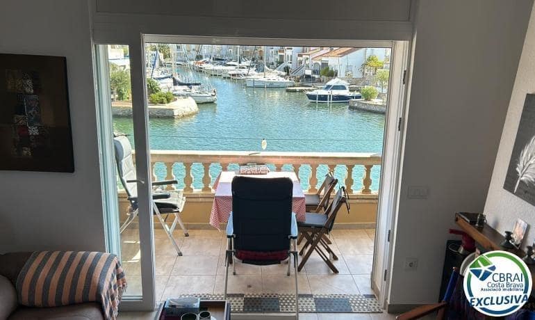 3 soveværelse Byhus til salg i Empuriabrava med garage - € 379.000 (Ref: 9855380)
