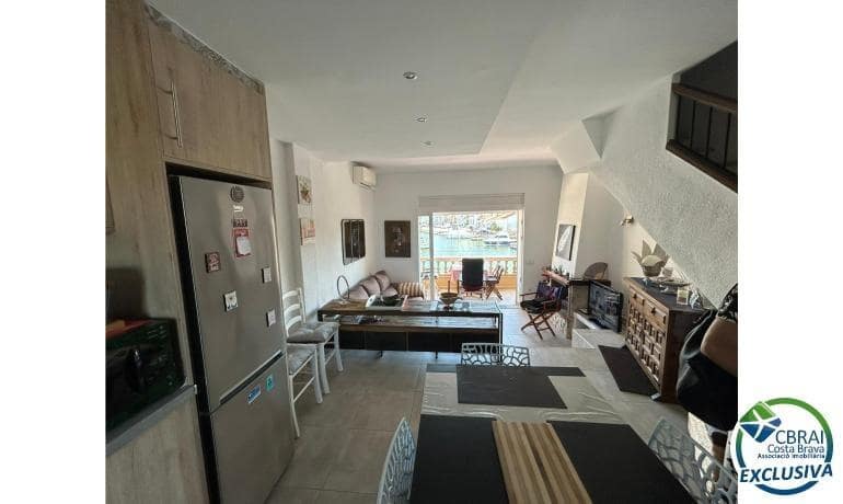 3 soveværelse Byhus til salg i Empuriabrava med garage - € 379.000 (Ref: 9855380)