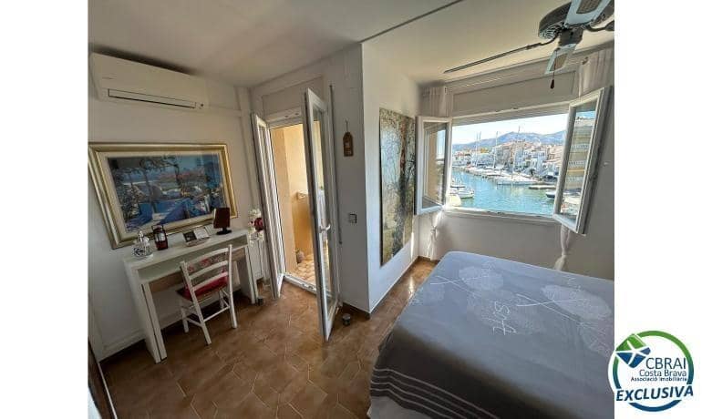 3 soveværelse Byhus til salg i Empuriabrava med garage - € 379.000 (Ref: 9855380)