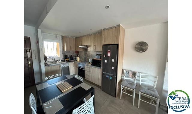 3 soveværelse Byhus til salg i Empuriabrava, Castelló d'Empúries med garage - € 379.000 (Ref: 9855380)
