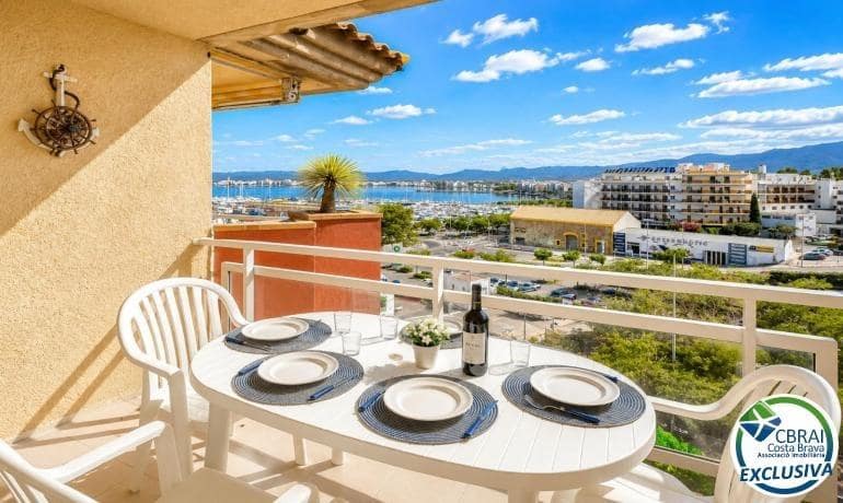 2 bedroom Apartment for sale in Roses - € 260,000 (Ref: 9860044)