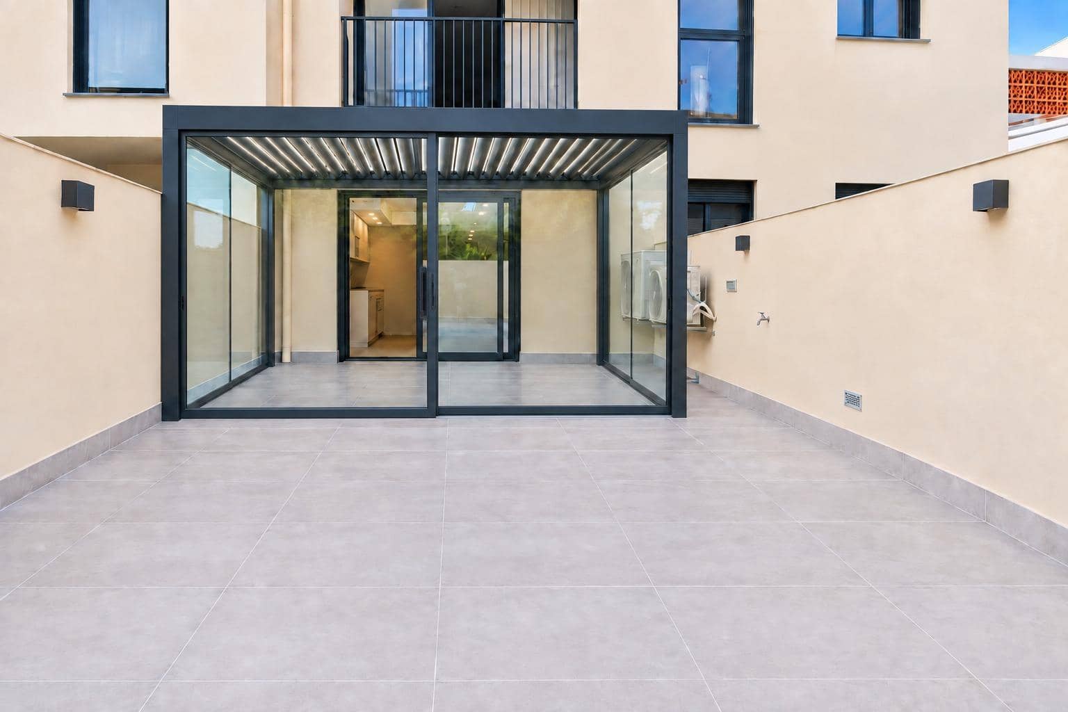 2 makuuhuone Huoneisto myytävänä paikassa Roses - 245 000 € (Ref: 9868530)