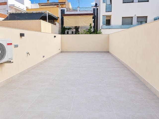 2 sovrum Lägenhet till salu i Roses - 245 000 € (Ref: 9868530)