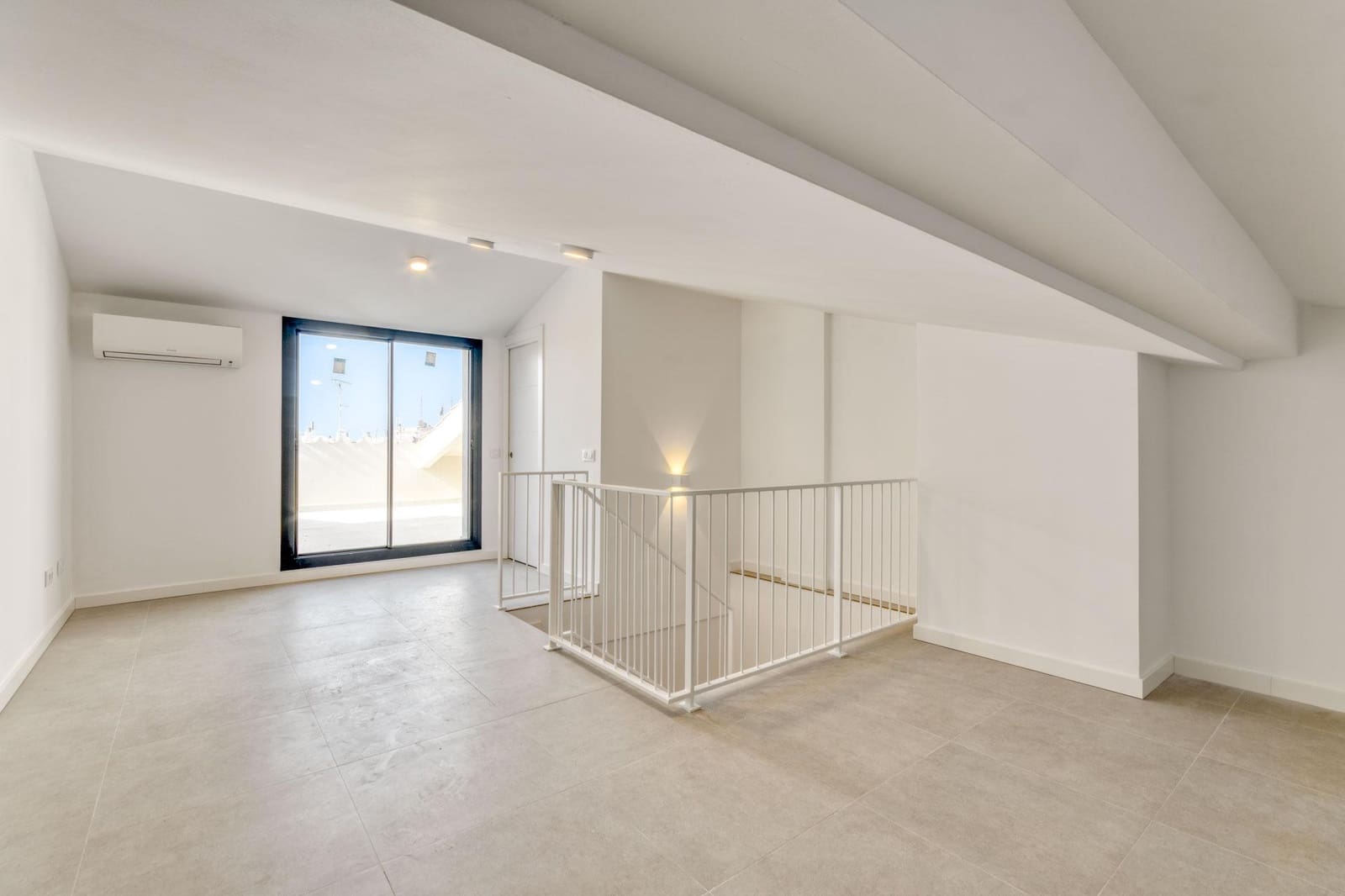 3 slaapkamer Appartement te koop in Roses - € 300.000 (Ref: 9868531)
