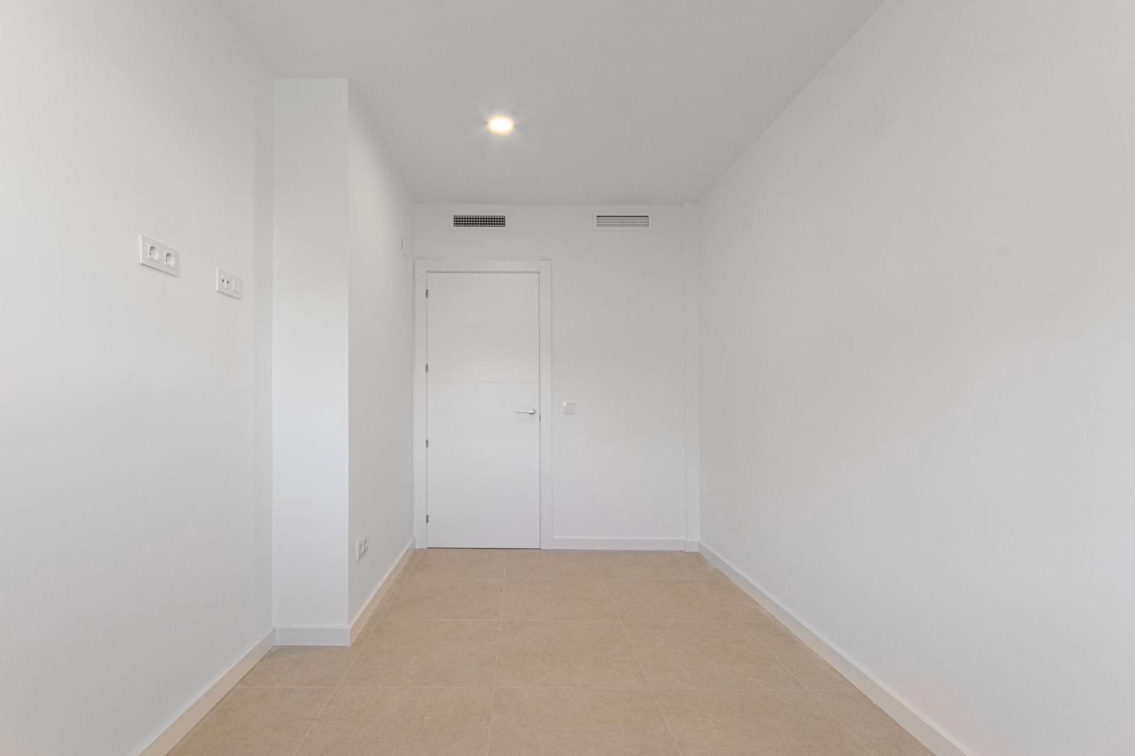3 slaapkamer Appartement te koop in Roses - € 300.000 (Ref: 9868531)