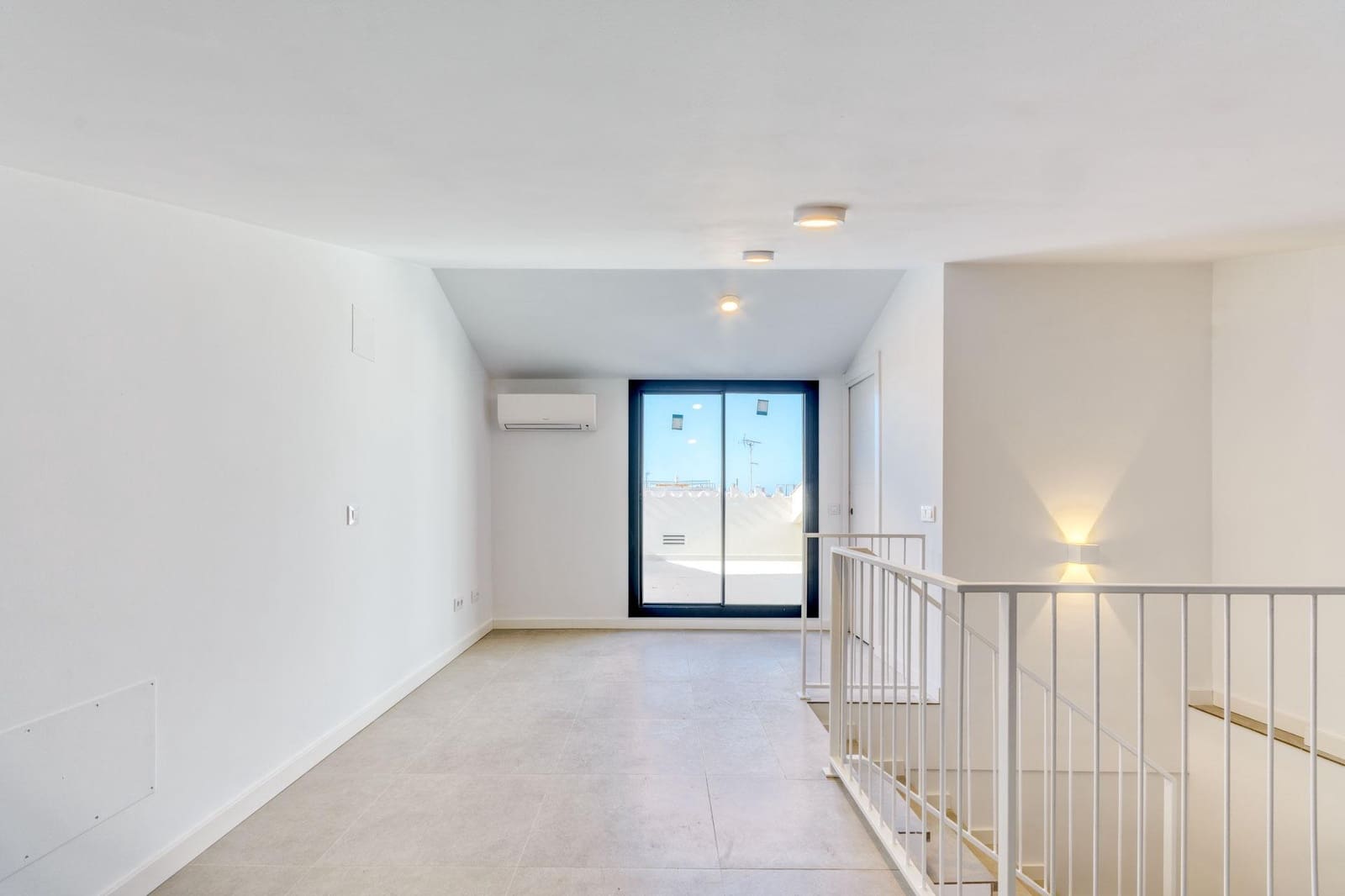 3 slaapkamer Appartement te koop in Roses - € 300.000 (Ref: 9868531)