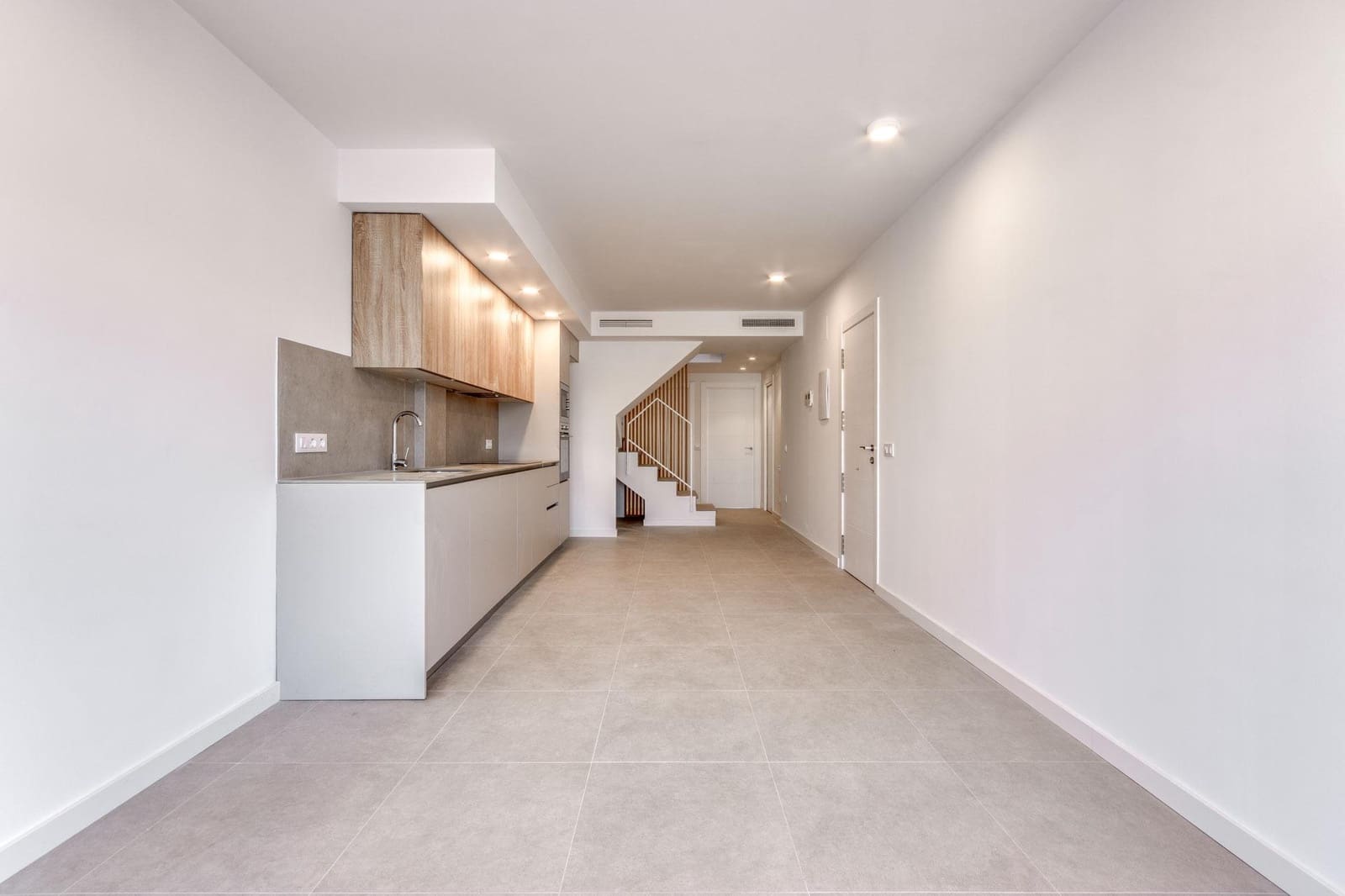 3 slaapkamer Appartement te koop in Roses - € 300.000 (Ref: 9868531)