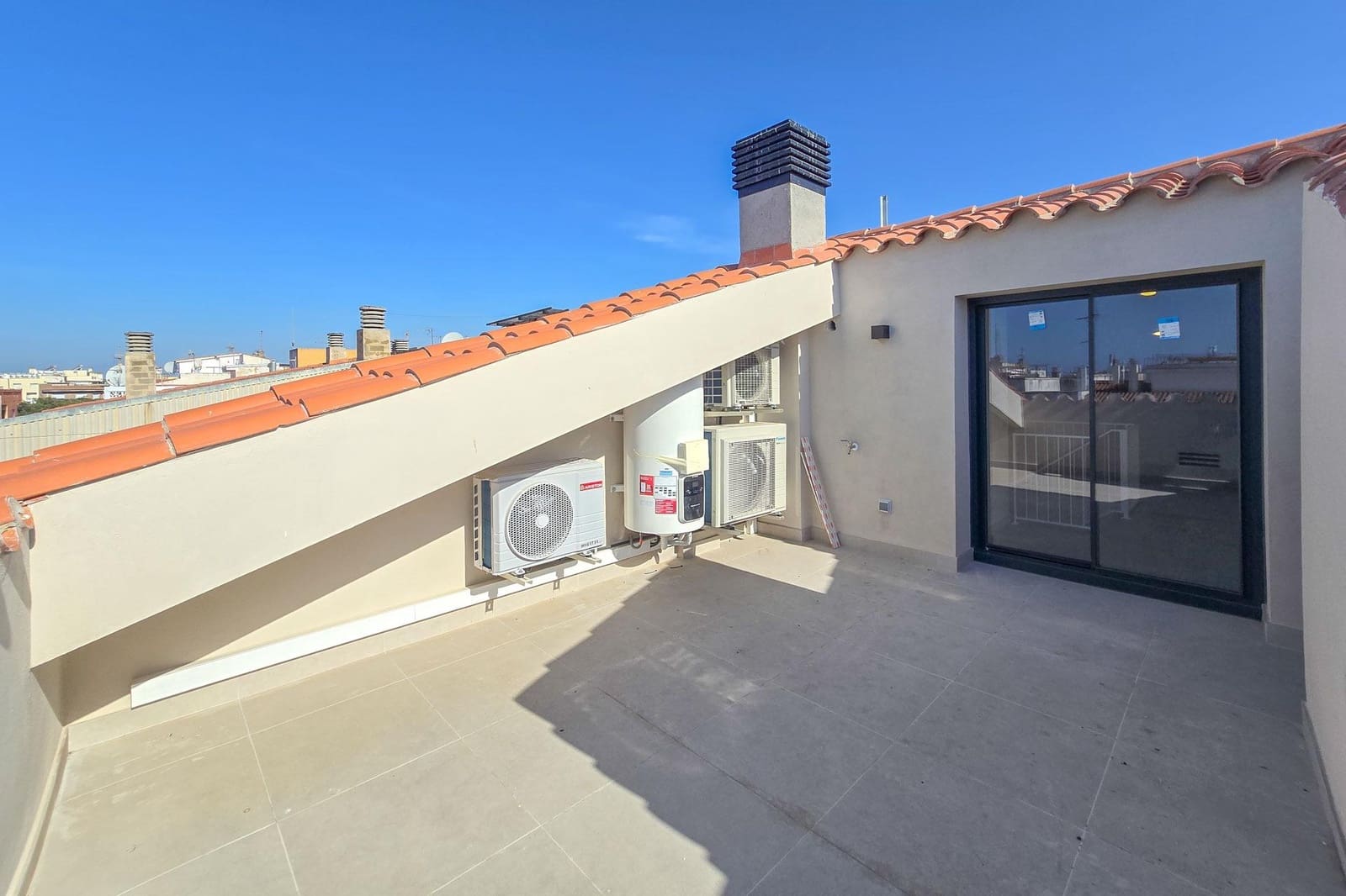 3 slaapkamer Appartement te koop in Roses - € 300.000 (Ref: 9868531)