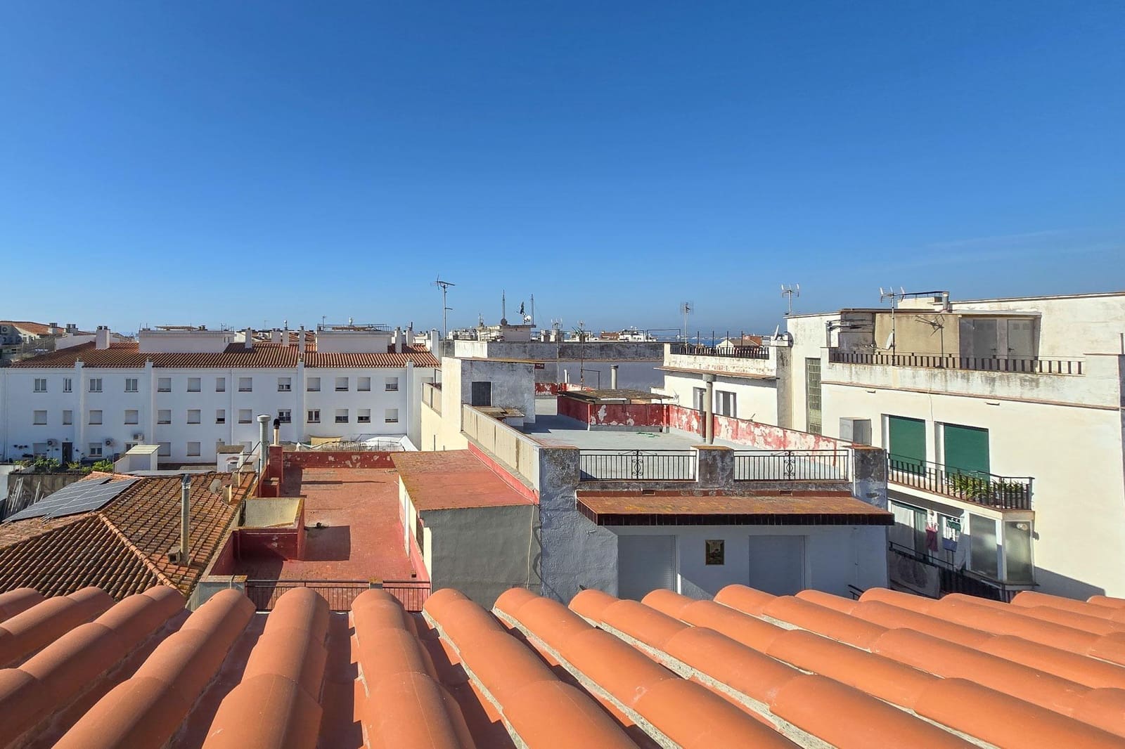 3 slaapkamer Appartement te koop in Roses - € 300.000 (Ref: 9868531)