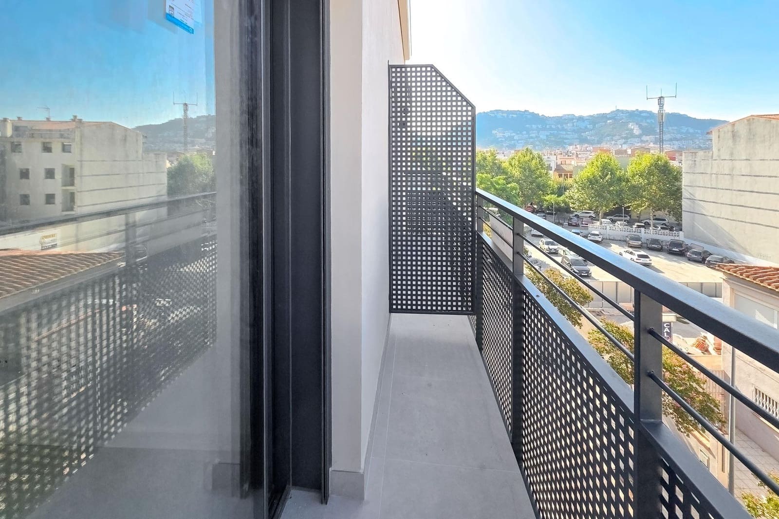 3 slaapkamer Appartement te koop in Roses - € 300.000 (Ref: 9868531)