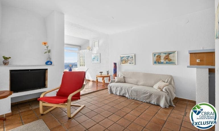 3 bedroom Villa for sale in Roses with garage - € 349,000 (Ref: 9870193)