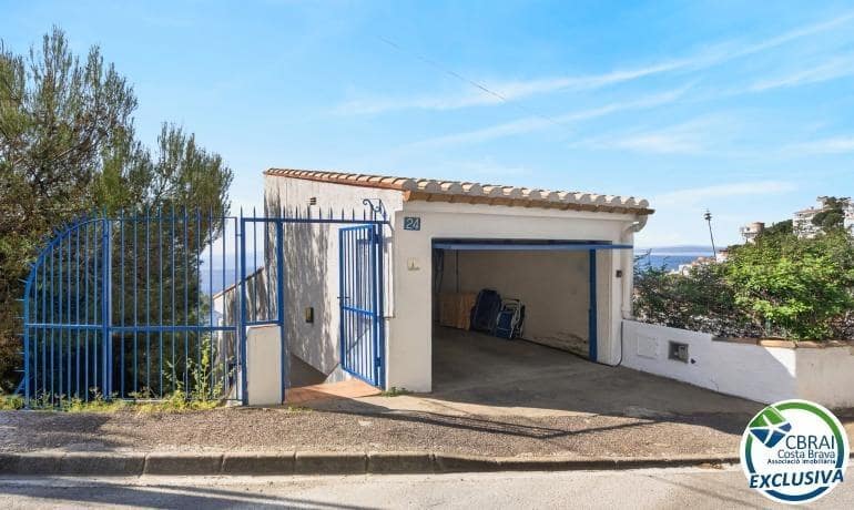 3 bedroom Villa for sale in Roses with garage - € 349,000 (Ref: 9870193)
