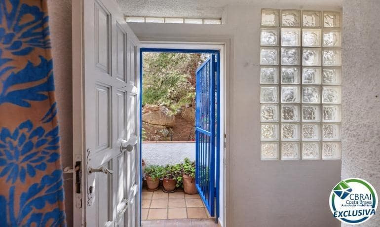 3 bedroom Villa for sale in Roses with garage - € 349,000 (Ref: 9870193)