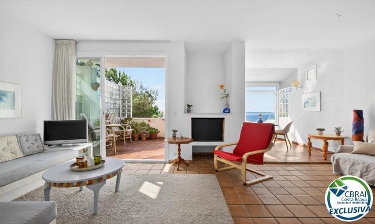 3 bedroom Villa for sale in Roses with garage - € 349,000 (Ref: 9870193)
